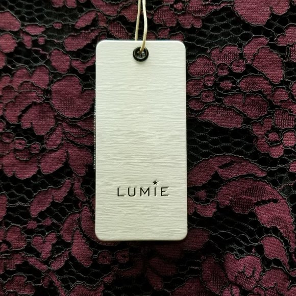 NWT Lumie Lace Bell Sleeve Peplum Blouse - Picture 6 of 7